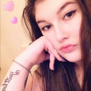 Meet your Posher, Hannah